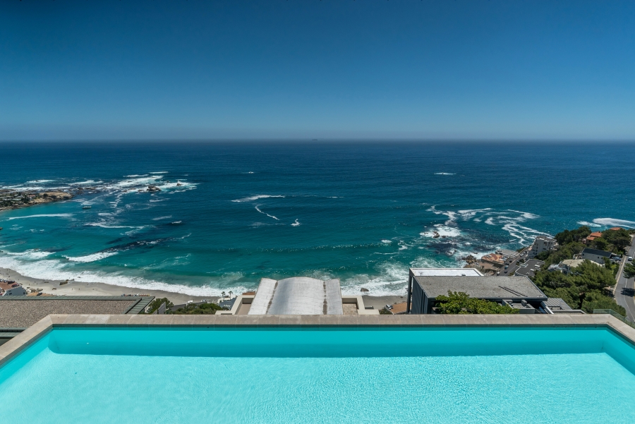 5 Bedroom Property for Sale in Clifton Western Cape